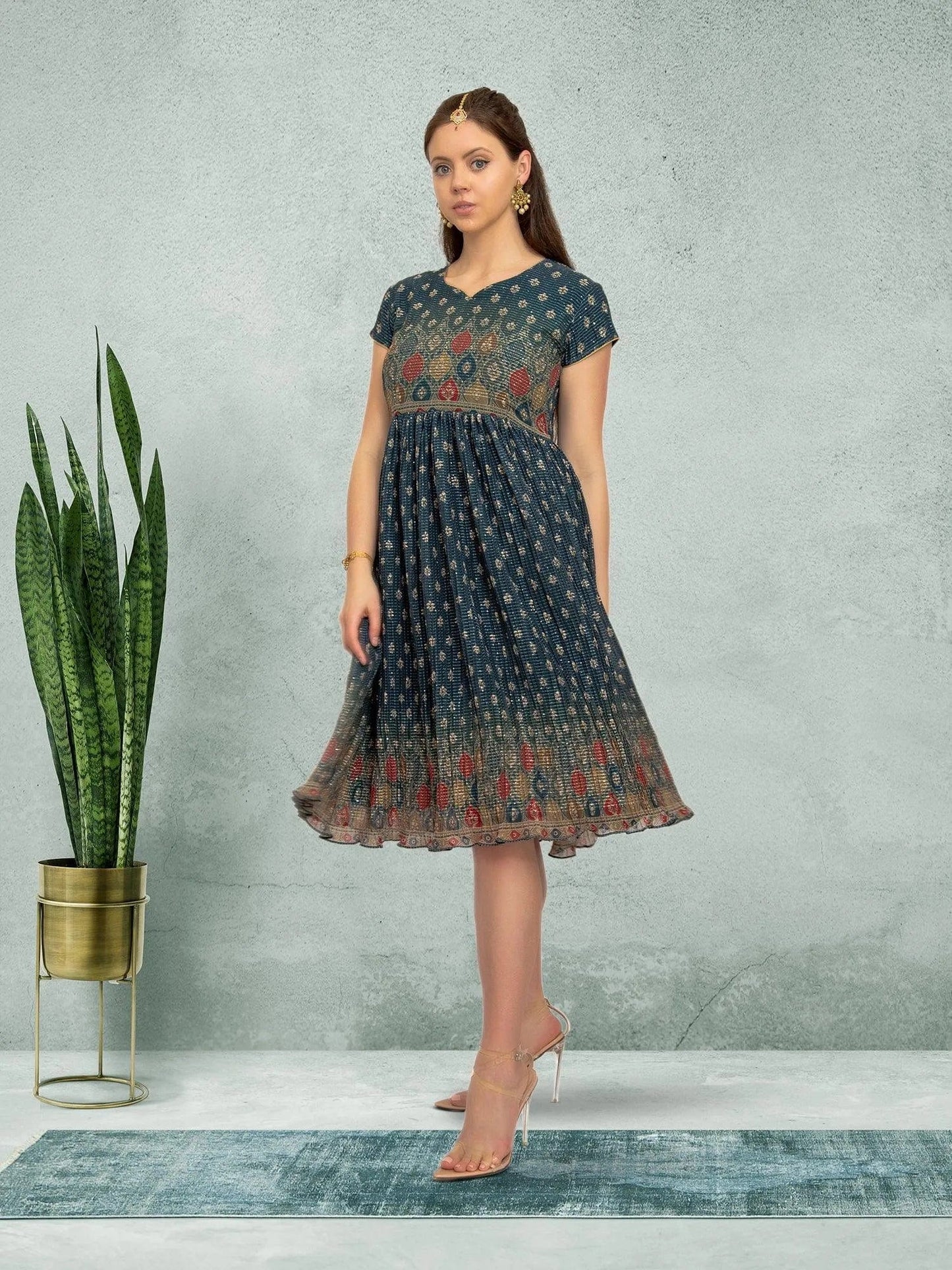 Elegant Dark Green Crushed Knee Length Fusion Dress | | festive indian wear | indian wear usa | | Indian Ethnic Wear | Modern Indian Wear | Indian Attire For Women | Indian Dresses From India