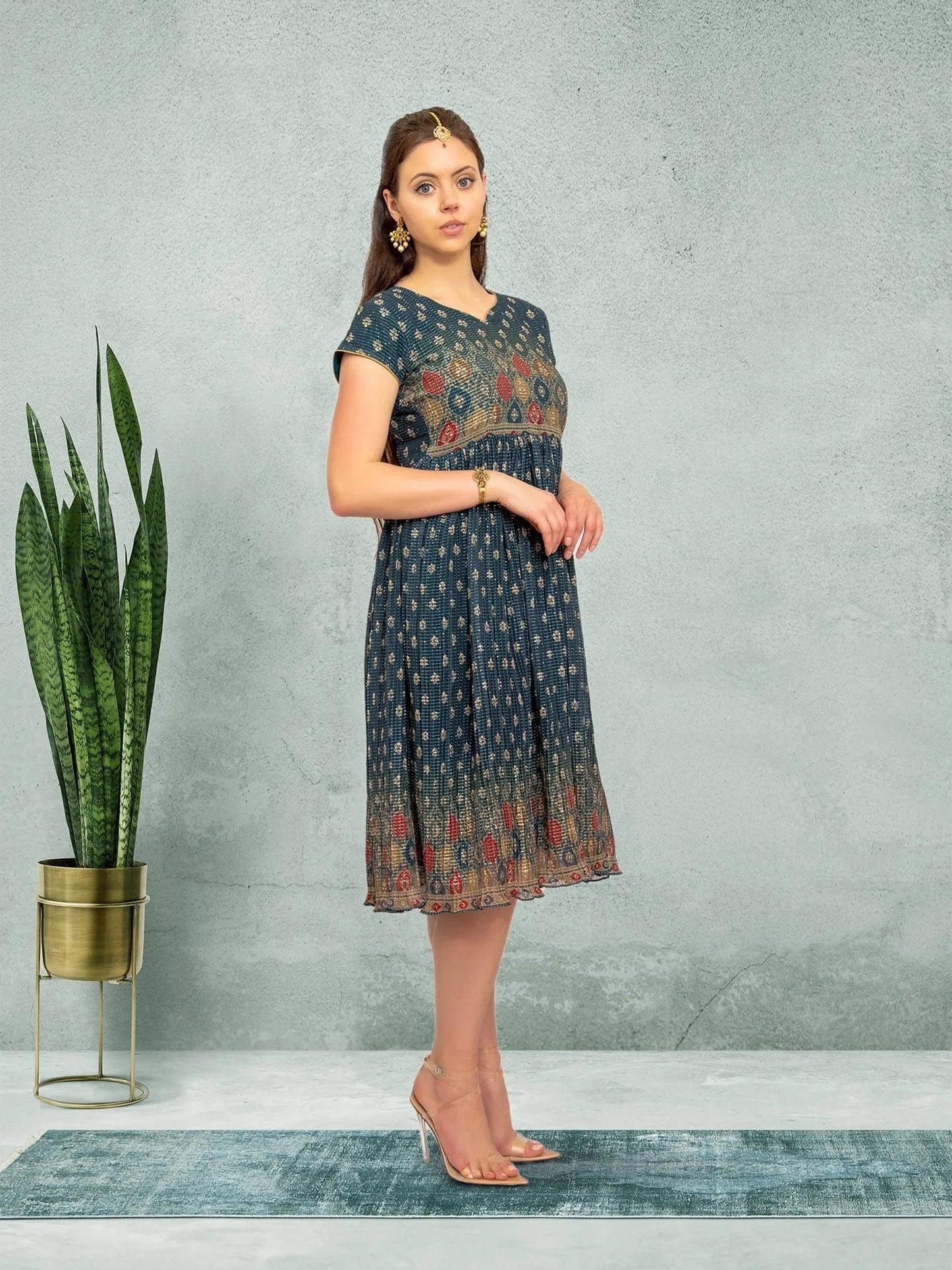 Elegant Dark Green Crushed Knee Length Fusion Dress | | festive indian wear | indian wear usa | | Indian Ethnic Wear | Modern Indian Wear | Indian Attire For Women | Indian Dresses From India