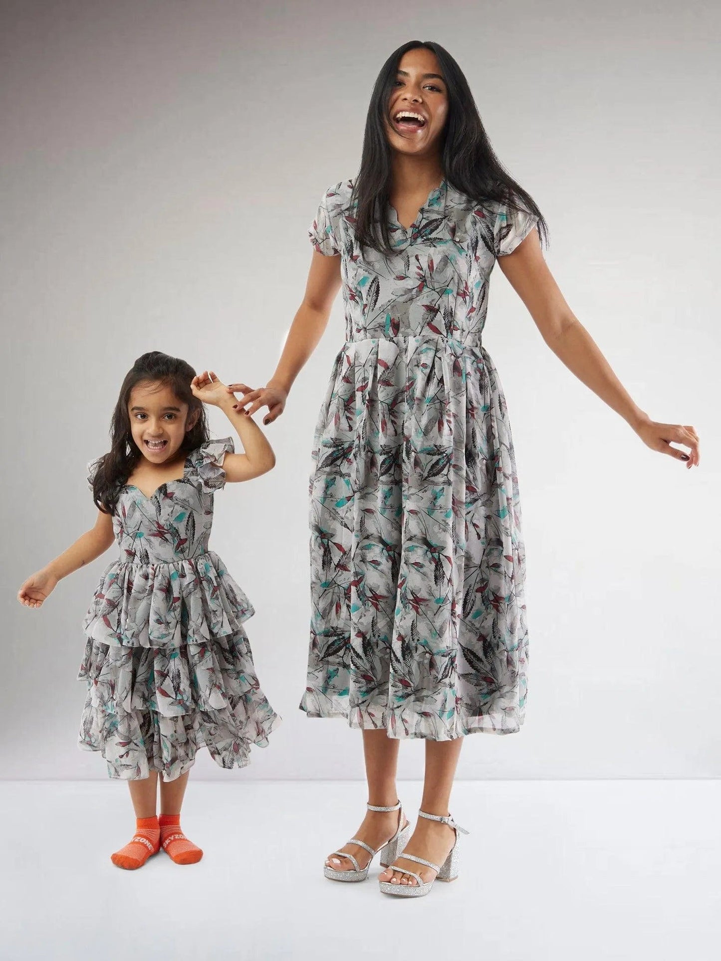 Grey Printed Chiffon Knee Length Dress | Mom and Daughter Matching Dress Set | Muvvas Boutique | Mother Daughter Dress Matching