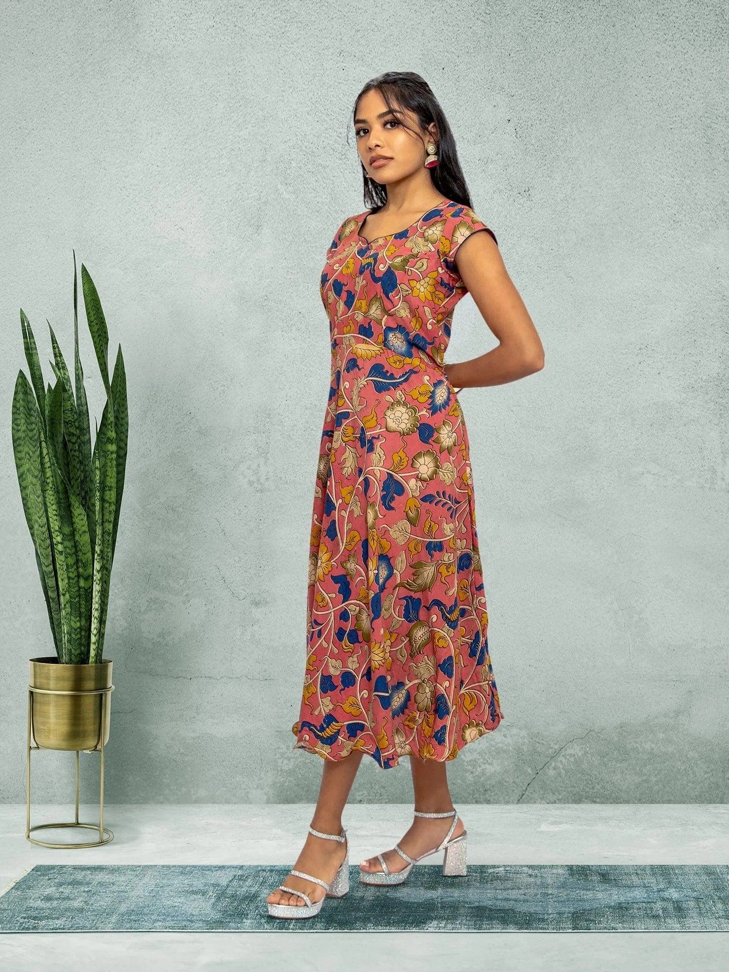 Pink Knee Length Dress - Chic Fusion Style | casual indian wear | indian wear usa | indian clothing online usa | Indian Attire For Women | indian dress in usa online | Indian Dresses From India
