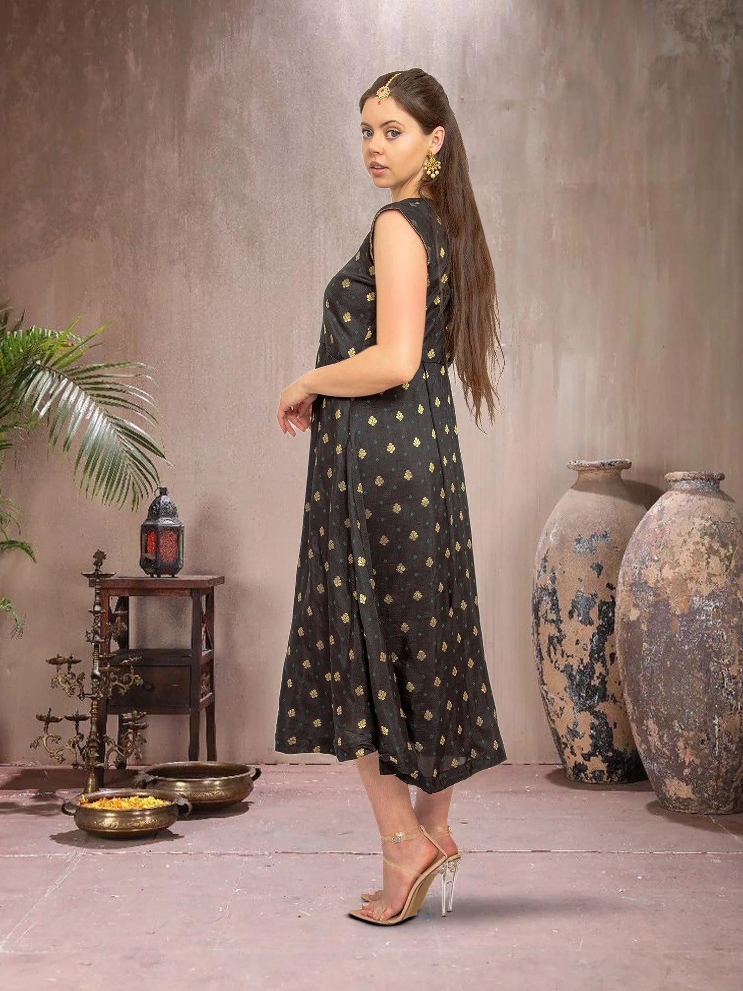 Elegant Black and Gold Silk Knee-Length Dress | Muvvas Boutique Elegant Black and Gold Silk Knee-Length Dress | Muvvas Boutique