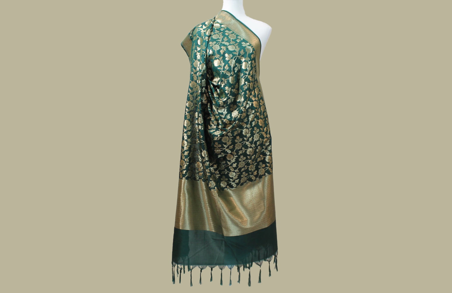 Women's Kurta with Green Silk Dupatta | Muvvas Boutique