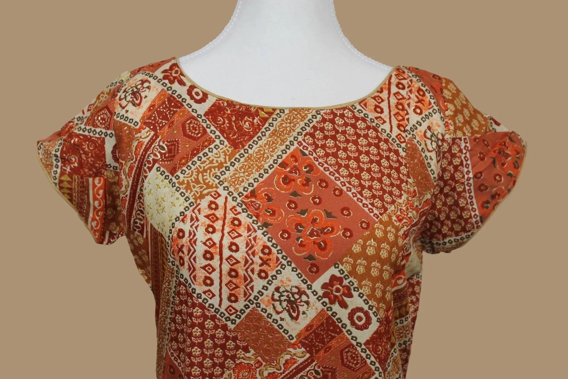 Red and Cream Printed Kurta | Muvvas Boutique