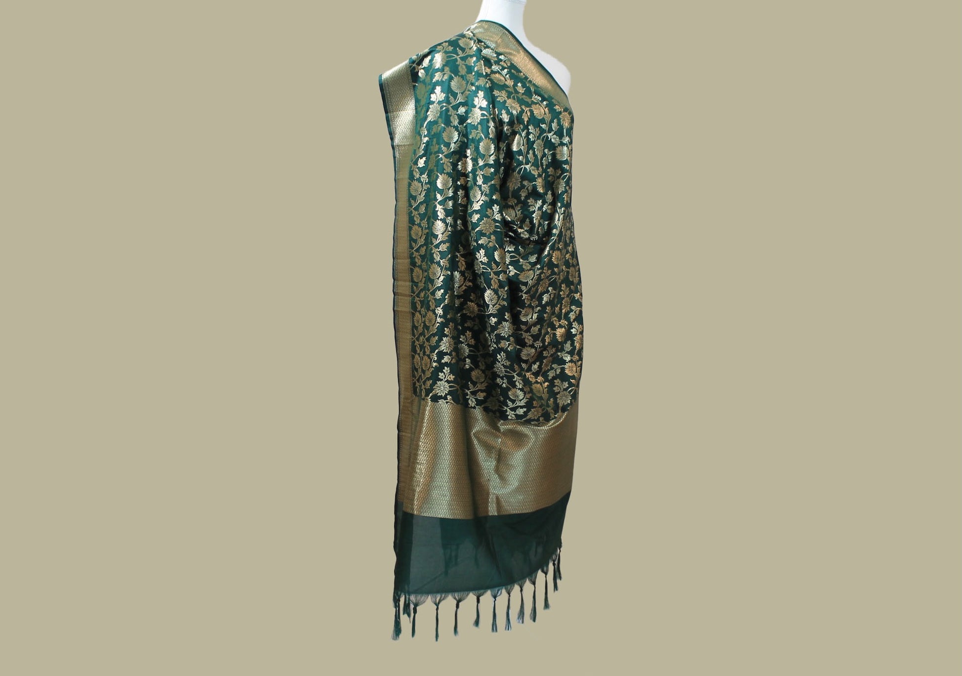 Women's Kurta with Green Silk Dupatta | Muvvas Boutique